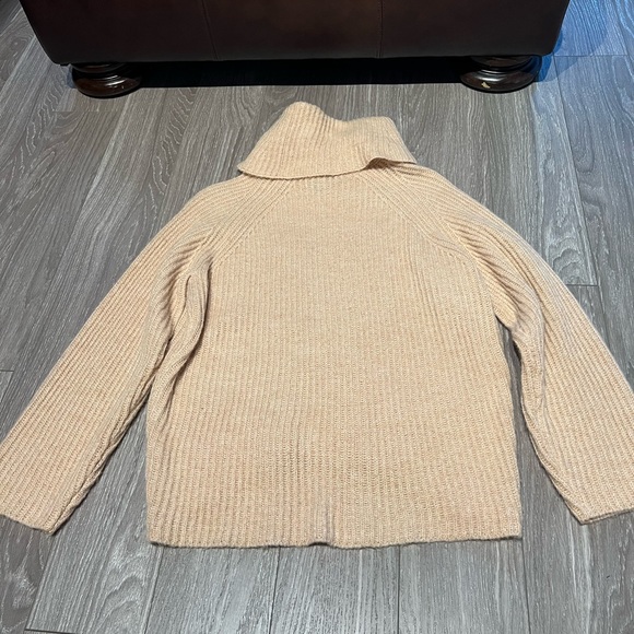 J Crew / Point Sur Pink Turtleneck - Picture 5 of 6